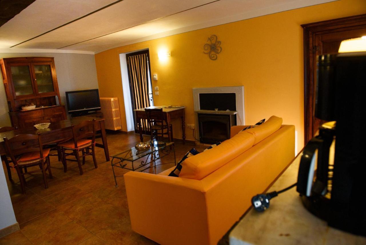 Sul Bric Dei Capalot Apartamento La Morra Exterior foto
